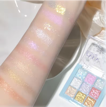 9 Glitter Snowflake Eyeshadow Palette